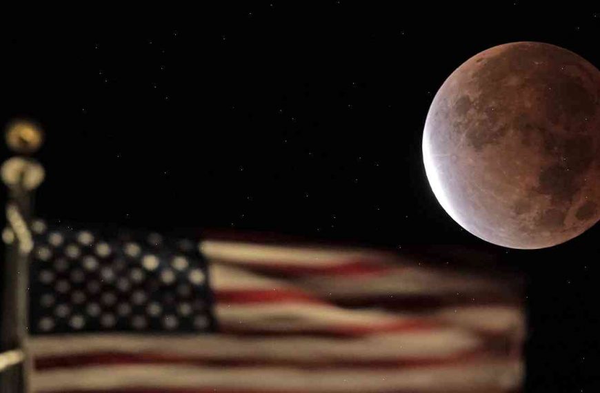 Here’s what it was like to watch the lunar eclipse over the weekend