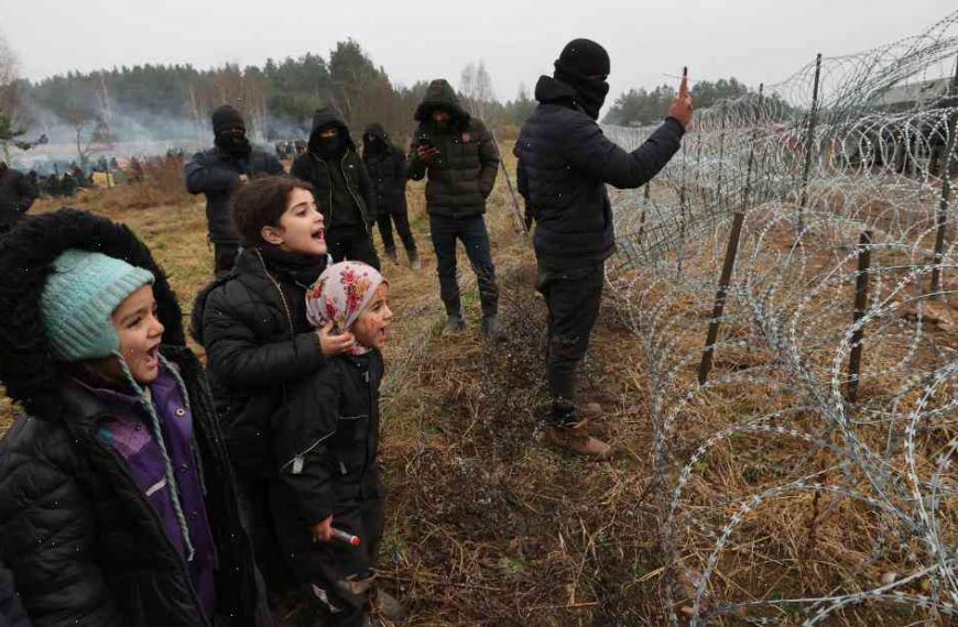 Serbia opens five migrant camps ahead of new arrivals