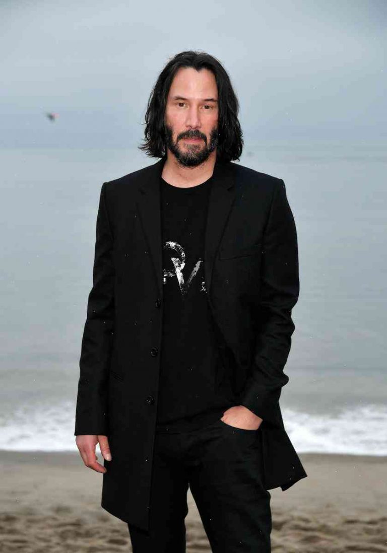 Keanu Reeves fights with Rihanna in ‘The Matrix Resurrections’